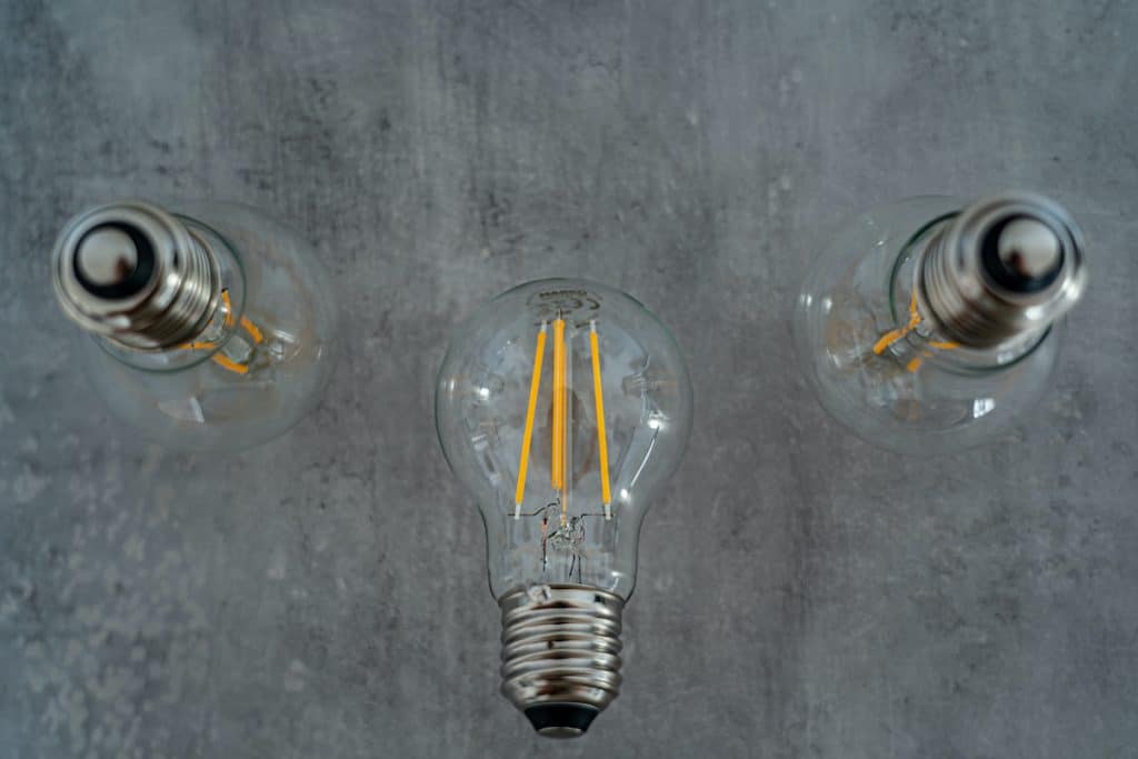 How Long Should Light Bulbs Last?