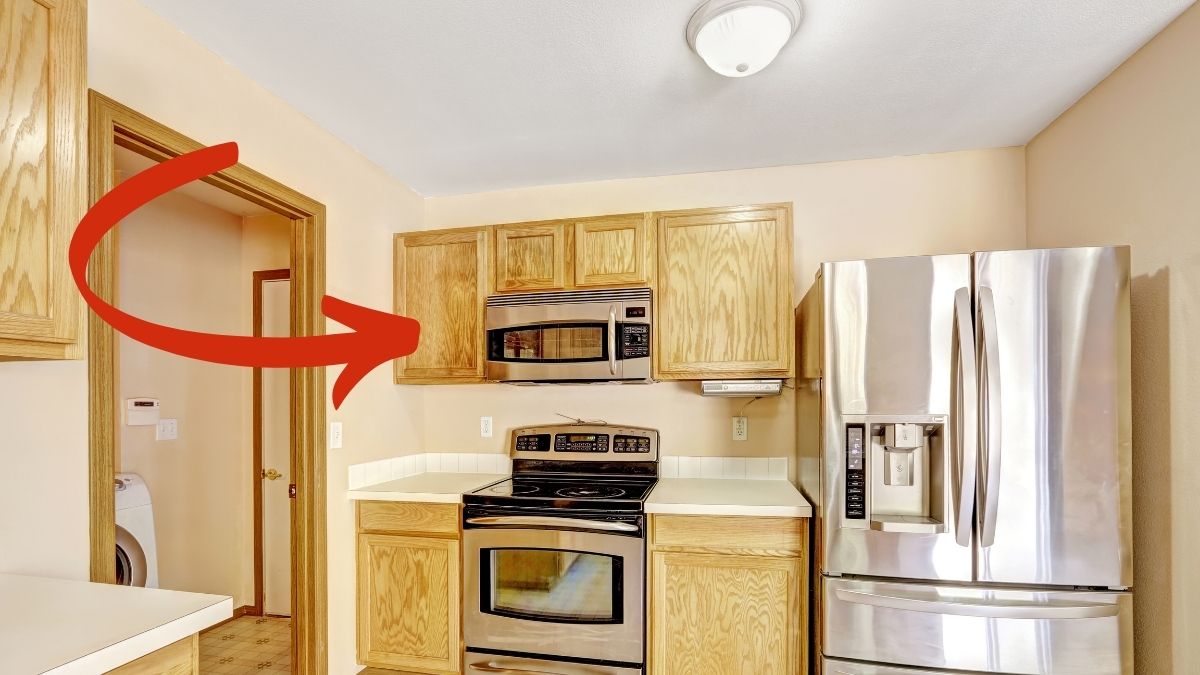Should Kitchen Cabinets Go Up to the Ceiling?