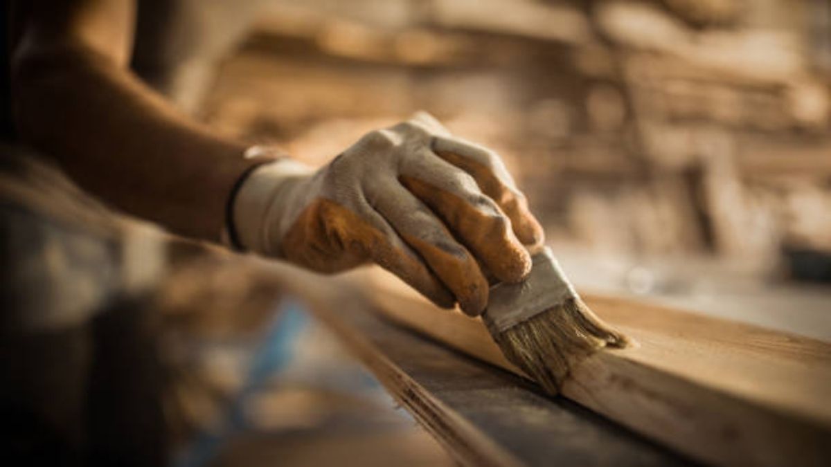 How Long Does Stain Take to Dry?