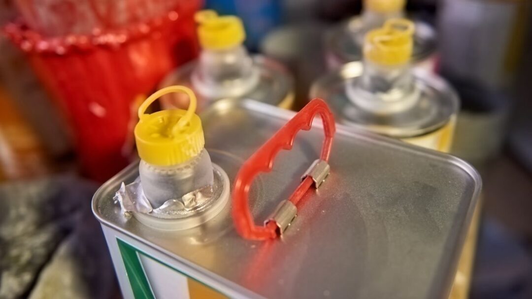 Can You Put Paint Thinner In Plastic at Hee Wilson blog