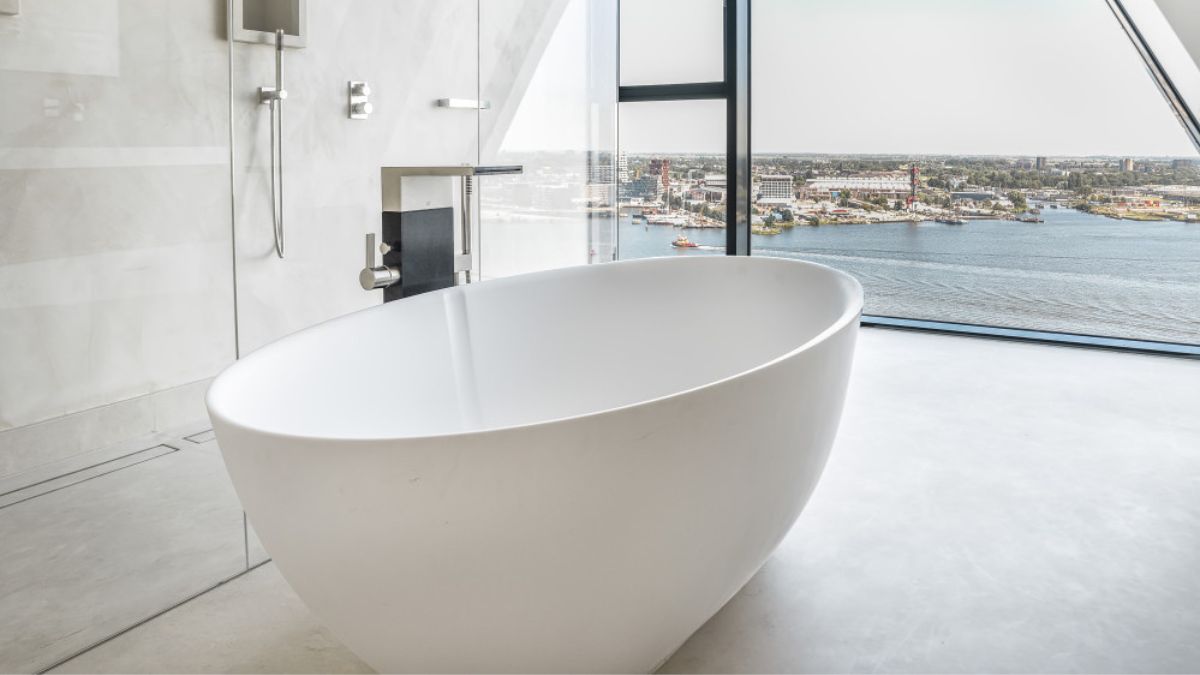 What Is A Good Size For A Soaking Tub? (Soaking Tub Dimensions)