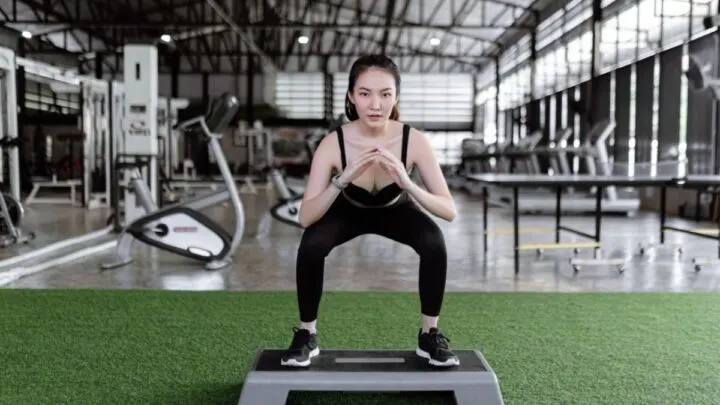 Squat stand