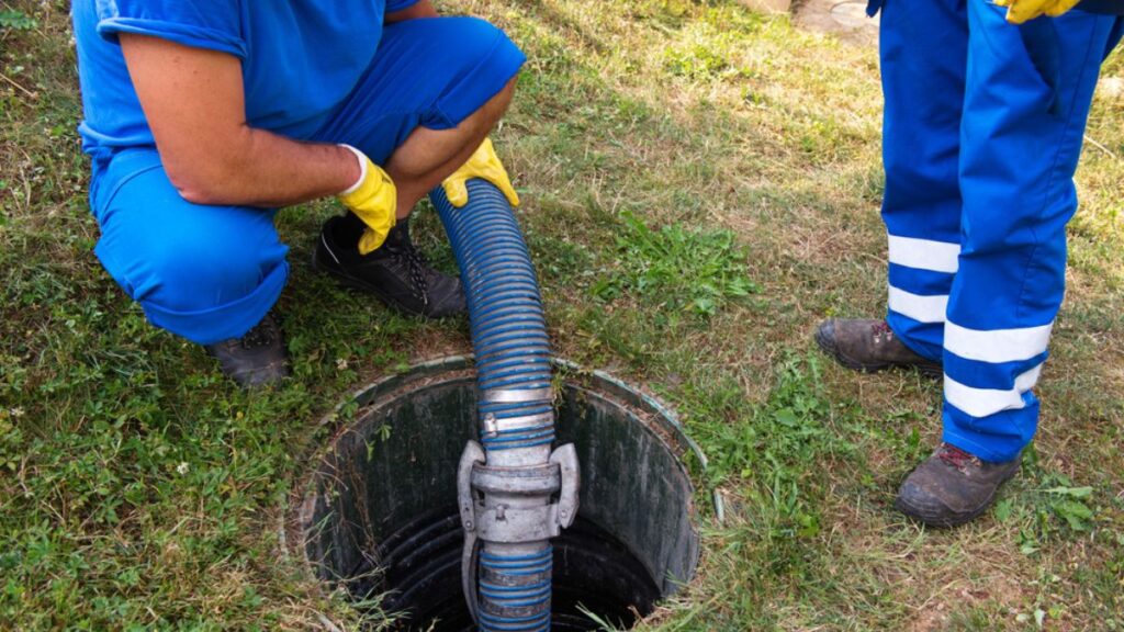 How Much Does It Cost to Empty a Septic Tank?