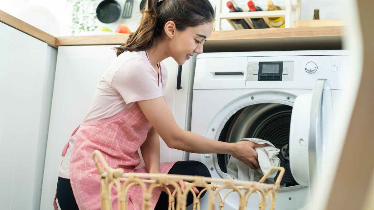 can-you-wash-black-and-white-clothes-together