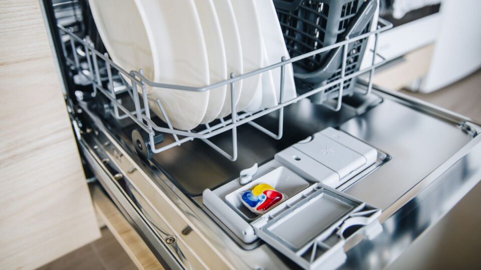 Average Amps and Watts for Home Appliances