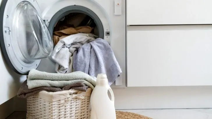 Washing machine with dirty laundry