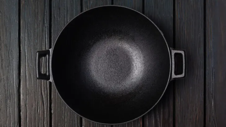 Cast iron wok