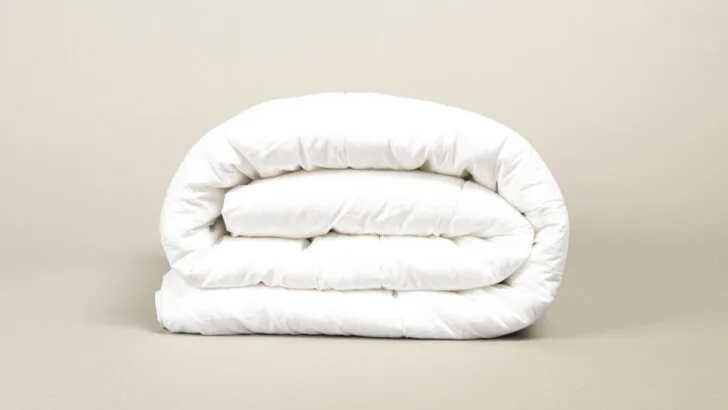 How Do Comforters And Duvets Differ From One Another?