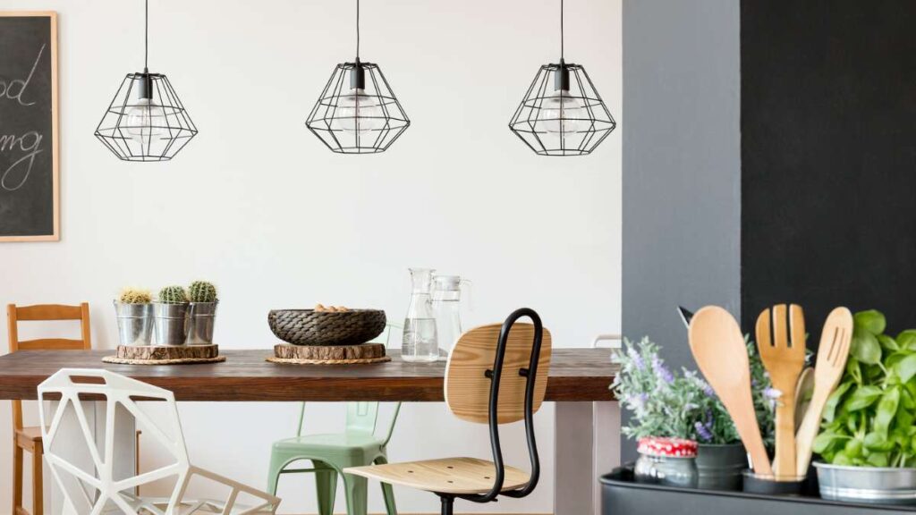 Pendant Ranch Sign How to Decorate a Ranch Style Home: Tips and Ideas for a Cozy and ...