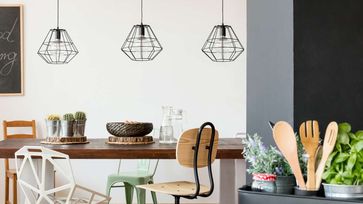 Pendant Ranch Sign How to Decorate a Ranch Style Home: Tips and Ideas for a Cozy and ...
