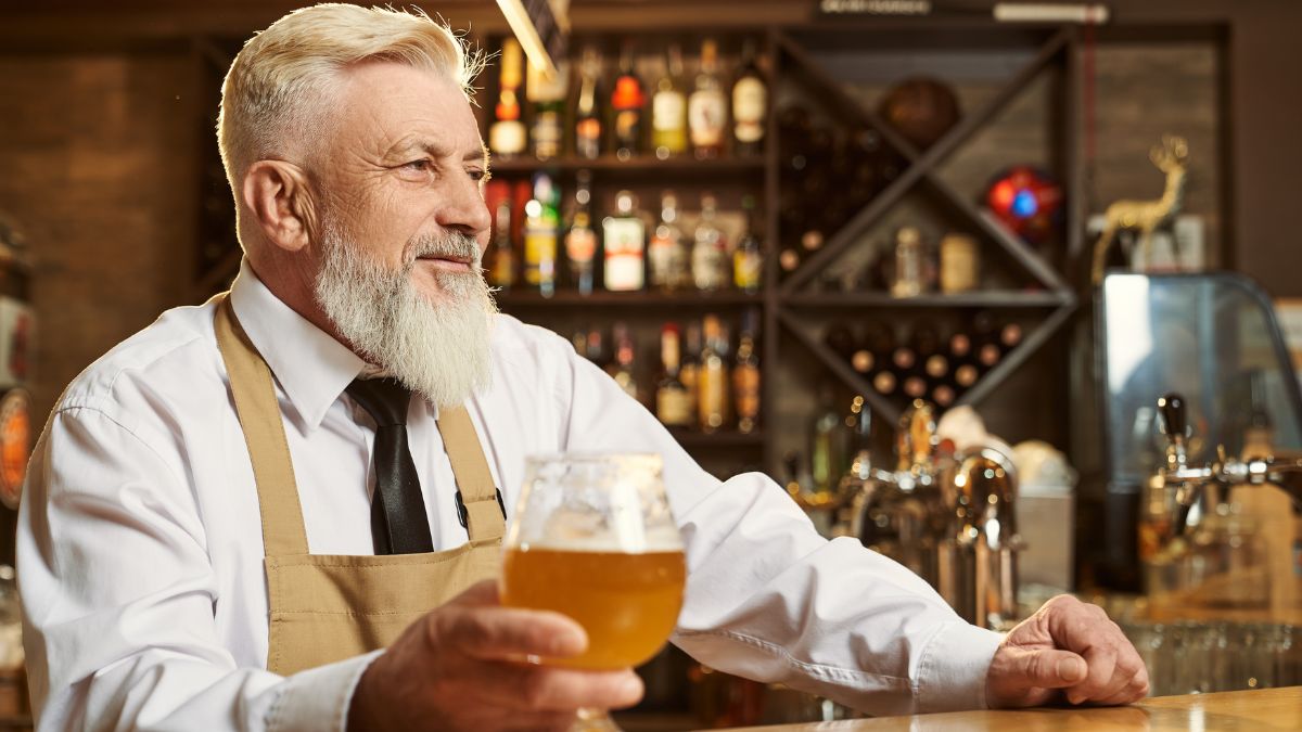 What Does a Wet Bar Include A Comprehensive Guide