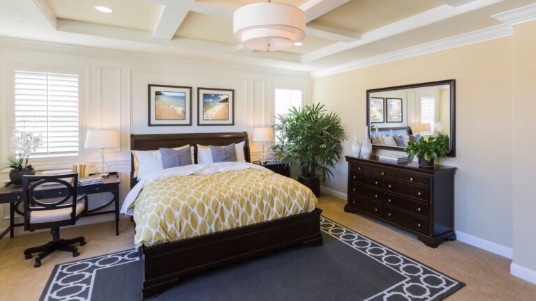 What Is The Minimum Size For A Master Bedroom